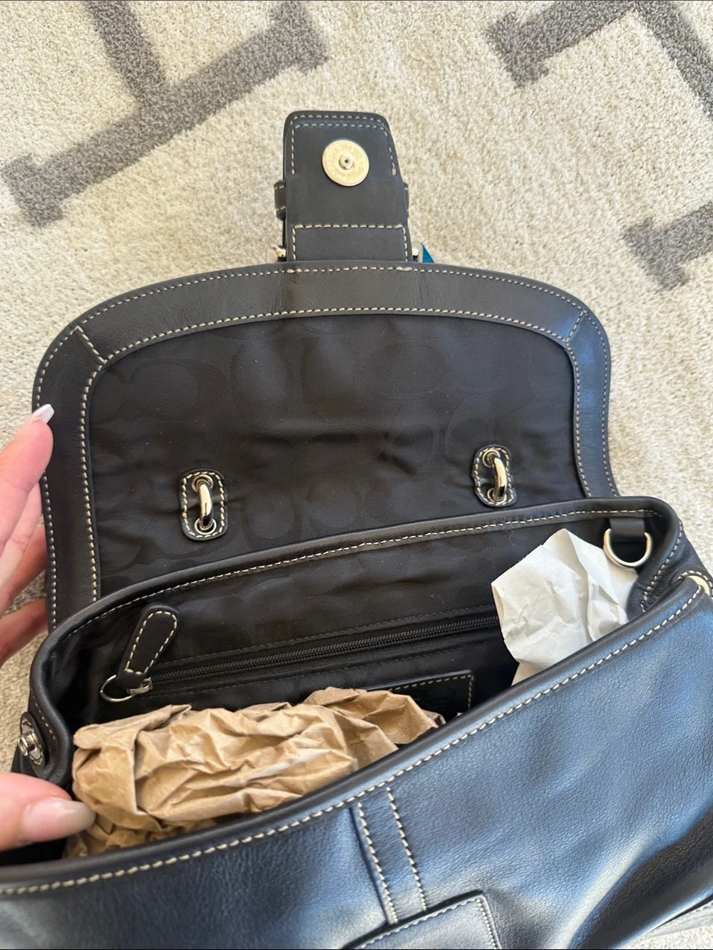 2004 vintage coach shoulder bag